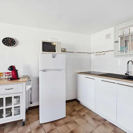 2 Pieces En Duplex, Proche Plage, Parking Prive - Fr-1-326-861