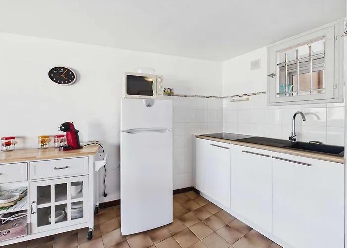 2 Pieces En Duplex, Proche Plage, Parking Prive - Fr-1-326-861